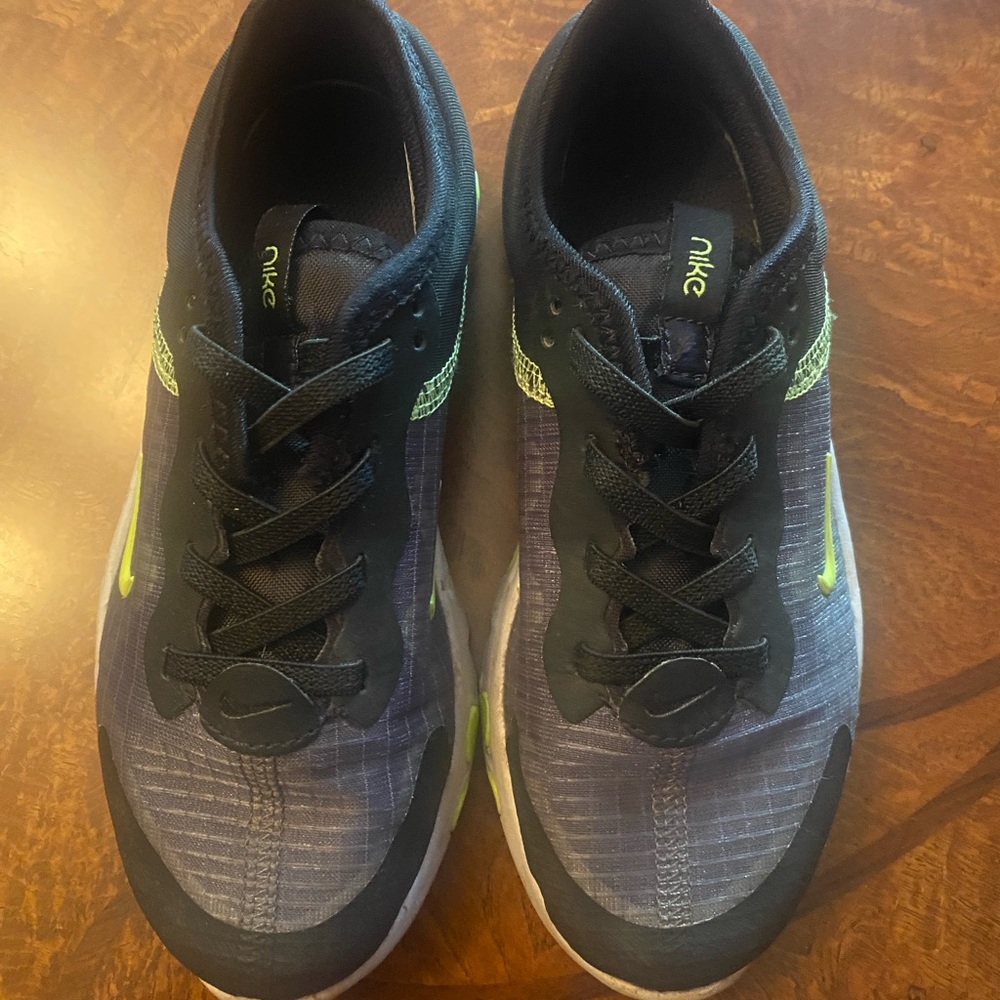 Boys Nike renew